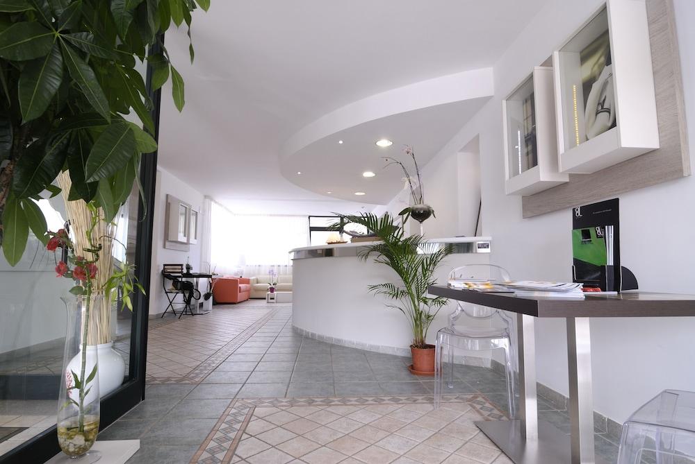 Hotel Ambrosio La Corte Olbia Eksteriør billede