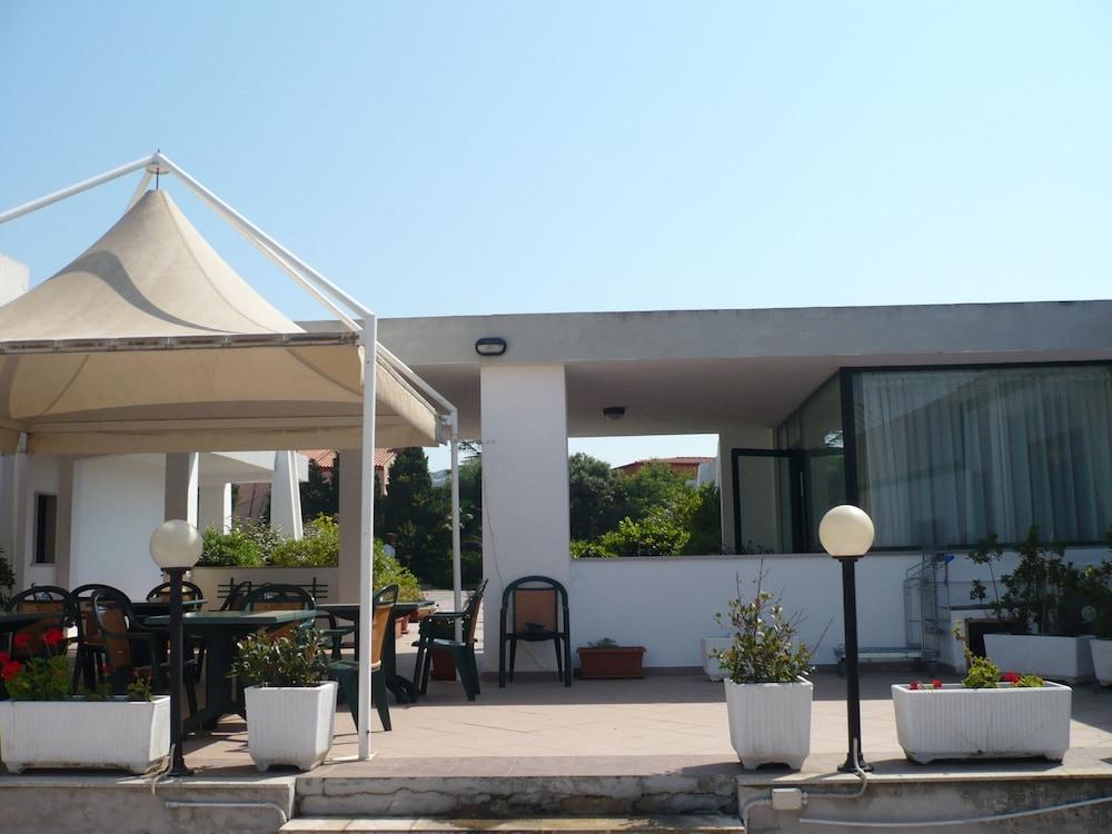 Hotel Ambrosio La Corte Olbia Eksteriør billede