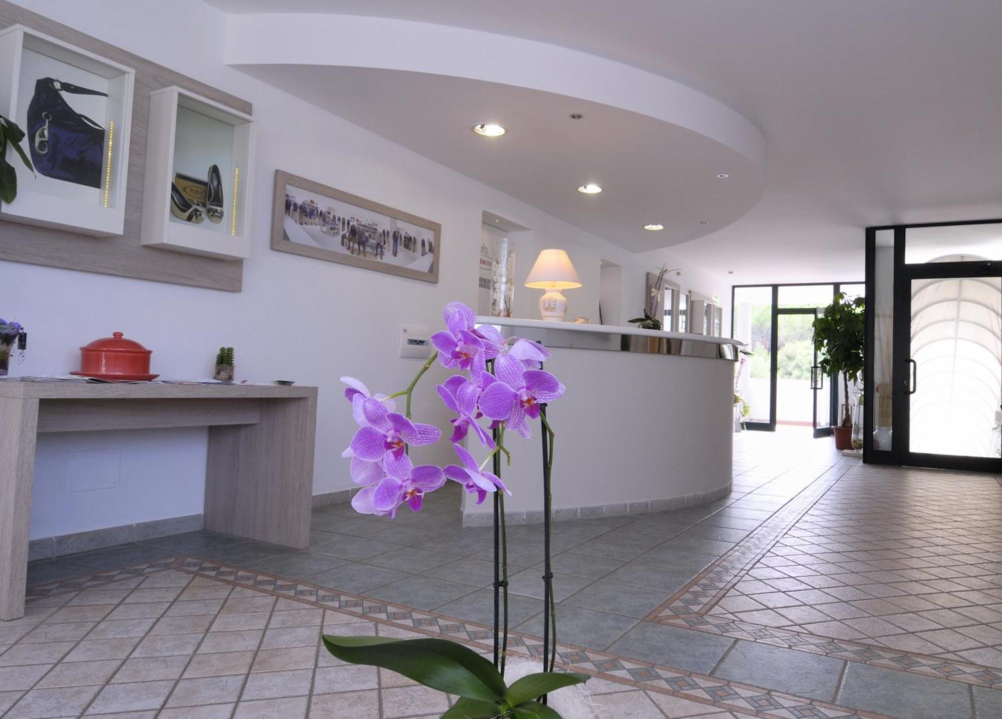 Hotel Ambrosio La Corte Olbia Eksteriør billede