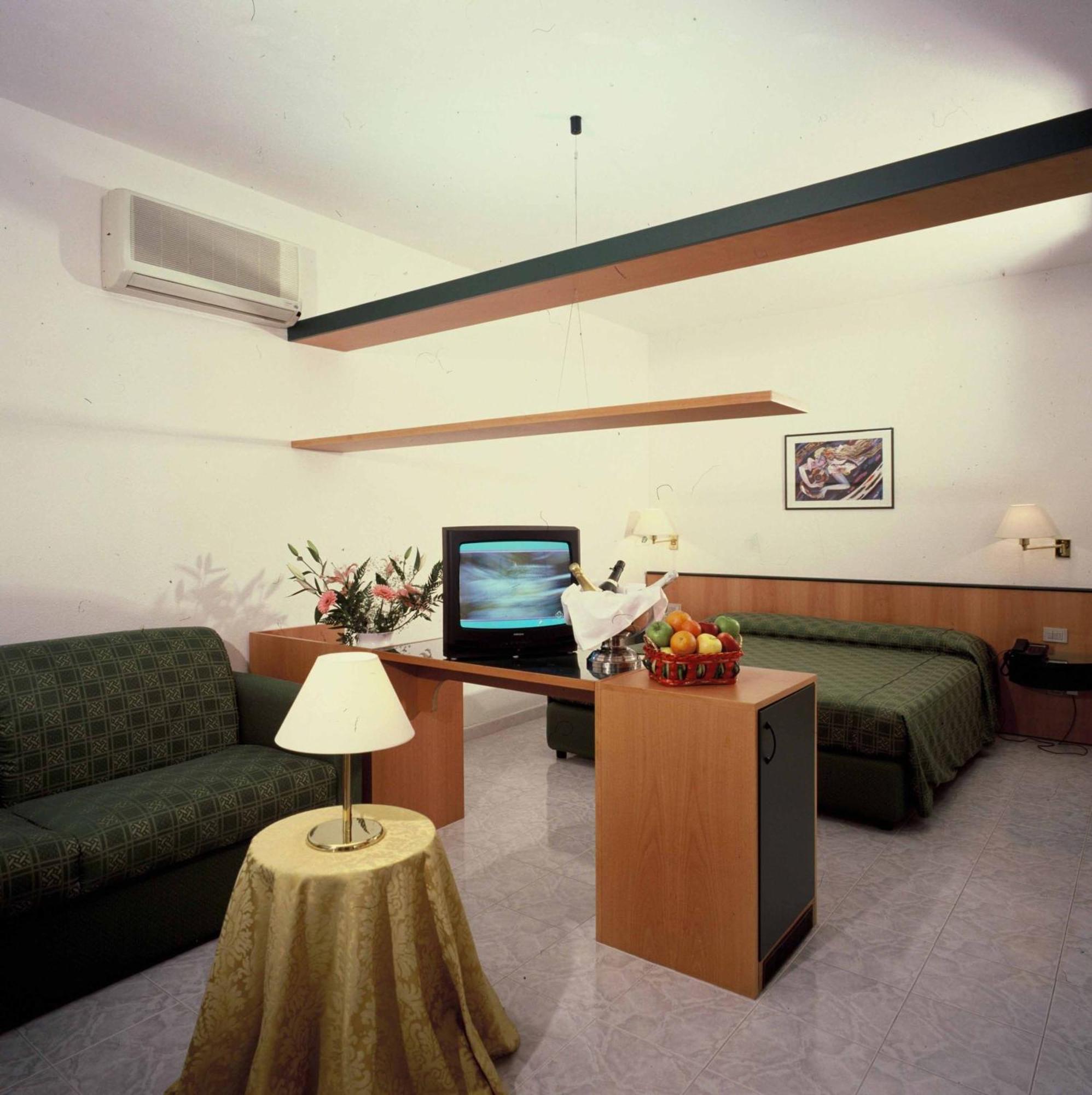Hotel Ambrosio La Corte Olbia Eksteriør billede
