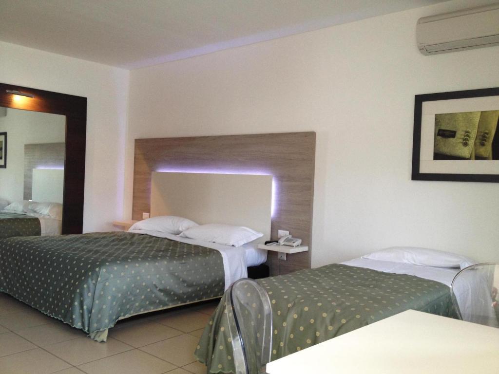 Hotel Ambrosio La Corte Olbia Værelse billede