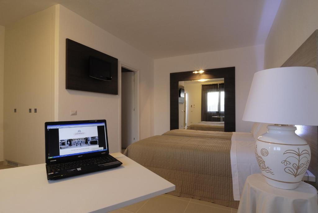 Hotel Ambrosio La Corte Olbia Eksteriør billede