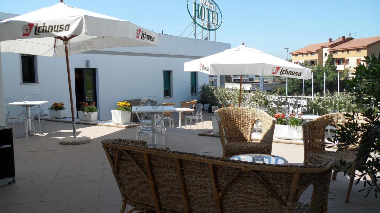 Hotel Ambrosio La Corte Olbia Eksteriør billede